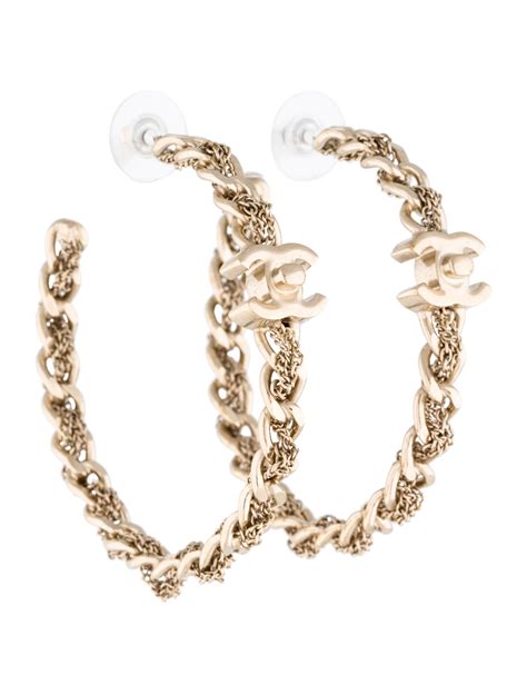 chanel chain hoop earrings|Altro.